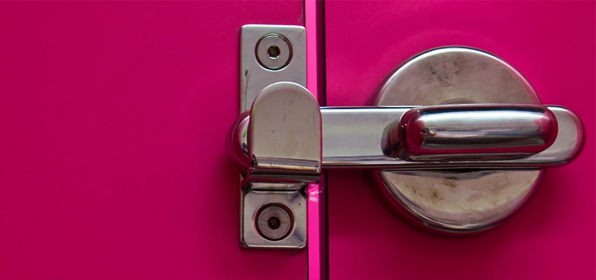 Childproof Gate Lock in Huntington Park, California